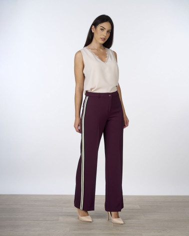 Pantaloni fluidi bordeaux con bande laterali
