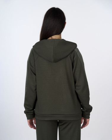 Felpa verde con cappuccio e dettagli gioiello