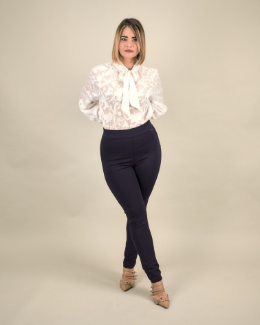 Pantaloni slim fit special price