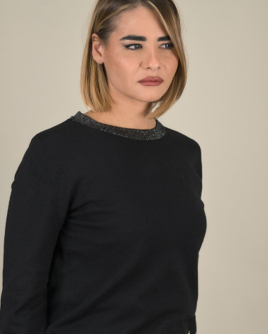 Maglia girocollo con profilo lurex