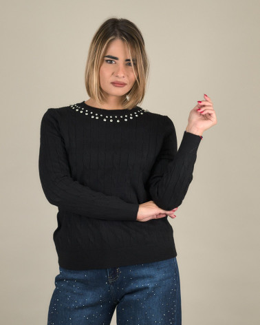 Maglia trecce con collo gioiello