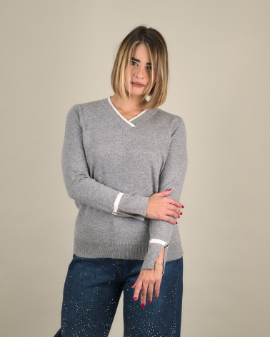 Maglia con bordo a contrasto