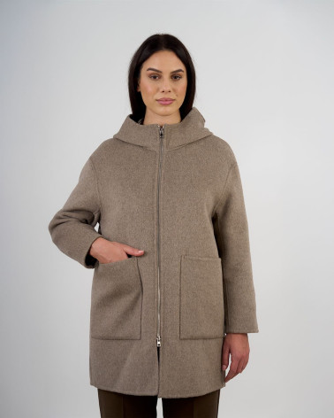 Cappotto in lana con cappuccio