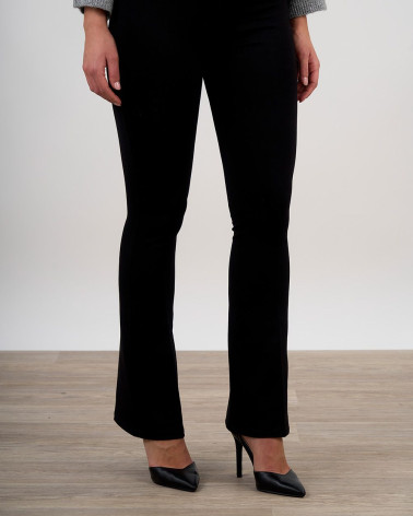 Pantaloni bootcut in punto Milano