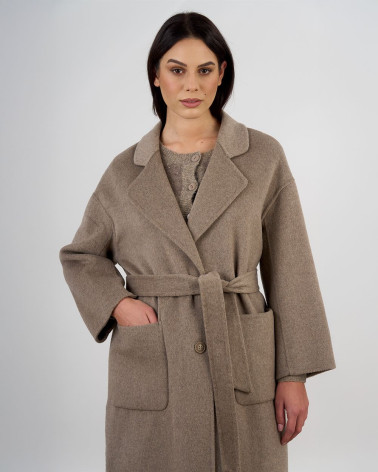 Cappotto con cintura e tasche applicate