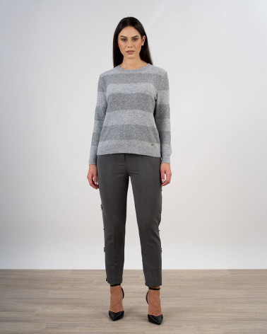 Maglia a righe con lavorazione in paillettes